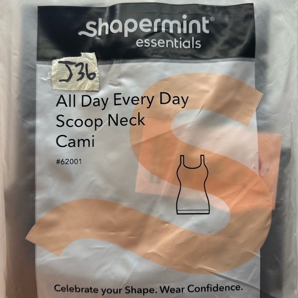 NWT, Shapermint Essentials, All Day Every Day Scoop Neck Cami, Black - Picture 4 of 4